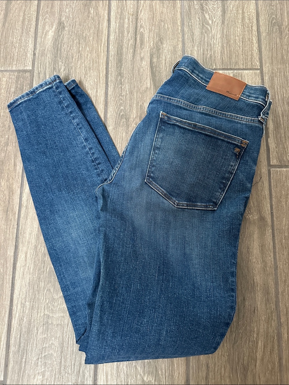 Madewell skinny jeans size 30 TL. Mid rise. Medium blue, perfectly versatile